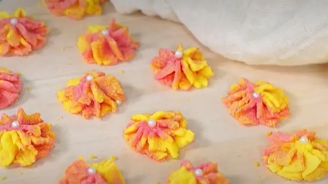 Resep Kue Semprit Pelangi untuk Dihidangkan di Hari Lebaran---RAM