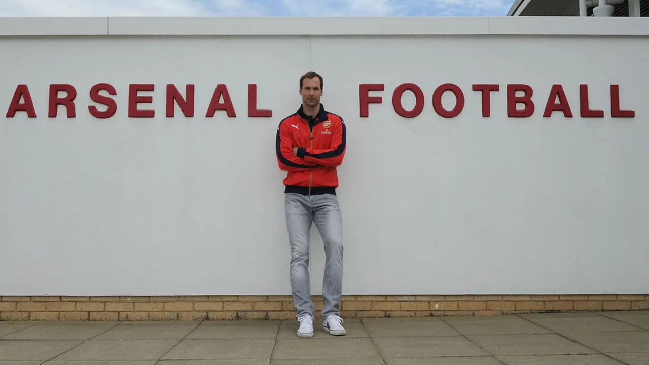 Penggawa Arsenal Sambut Bahagia Kedatangan Petr Cech