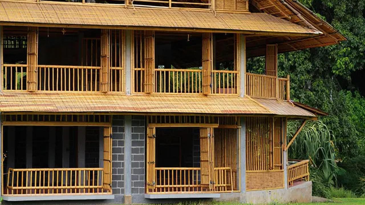 7 Model Rumah Bambu dan Batako Dua Lantai yang Estetik dan Kokoh