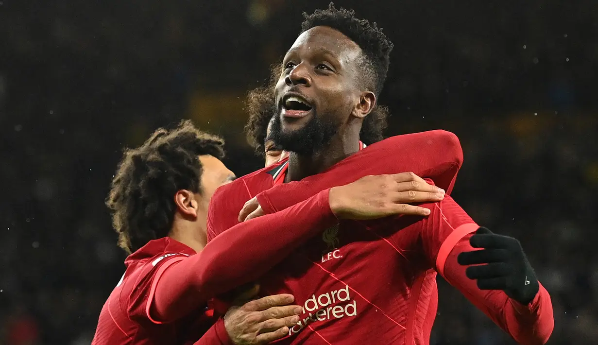 Divock Origi. Striker Belgia berusia 26 tahun yang telah 7 musim berseragam Liverpool ini tampil 4 kali di Carabao Cup musim 2021/2022 dan mampu menyumbang 3 gol dan 2 assist. Tampil 23 menit di laga final, eksekusi penaltinya berperan membawa kemenangan untuk The Reds. (AFP/Justin Tallis)