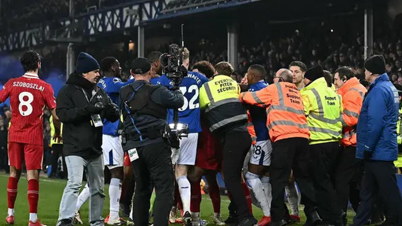 Kata David Moyes usai Doucoure Dapat Kartu Merah saat Laga Everton vs Liverpool, Sampaikan Pesan Penting!