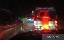 Banjir Material Batu Lumpuhkan Jalur Pantura Situbondo, BPBD Imbau Pengguna Jalan Putar Balik