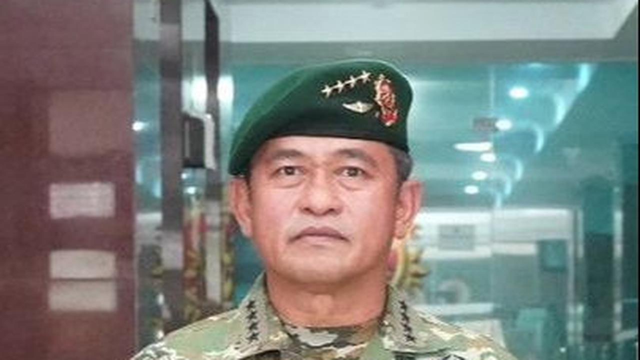 Jenderal Maruli Serahkan Tongkat Komando ke Pejabat Kostrad, Gagah saat Foto Bareng Bintang Satu dan Dua