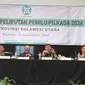 Ketua Bawaslu Sulut Dr Ardiles Mewoh MSi (keempat dari kiri) saat menyampaikan materi dalam Workshop Peliputan Pemilu/Pilkada 2024 yang digelar Dewan Pers pada, Kamis (12/9/2024), di Peninsula Hotel Manado.