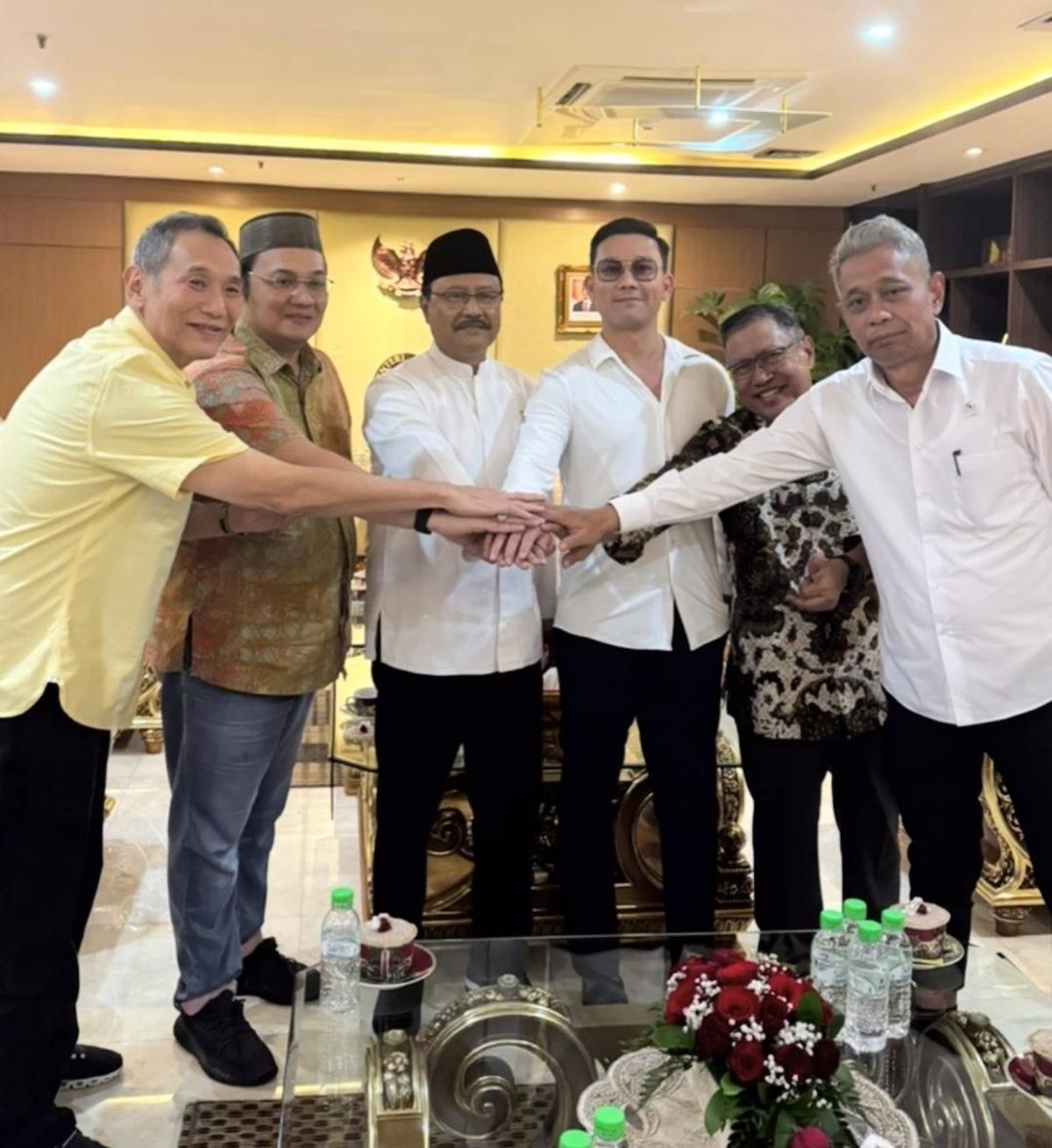 Farhat Abbas Minta Maaf, Sebut Denny Sumargo Orang Baik