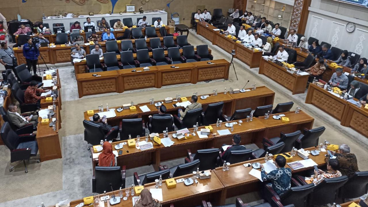 Mic Mati Ketika Bahas RUU Kementerian Negara, Baleg Bandingkan saat Bahas Revisi Pilkada