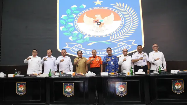 Mendagri Minta Pemda Perkuat Sinergi Hadapi Potensi Bencana dan Momentum Nataru 2025