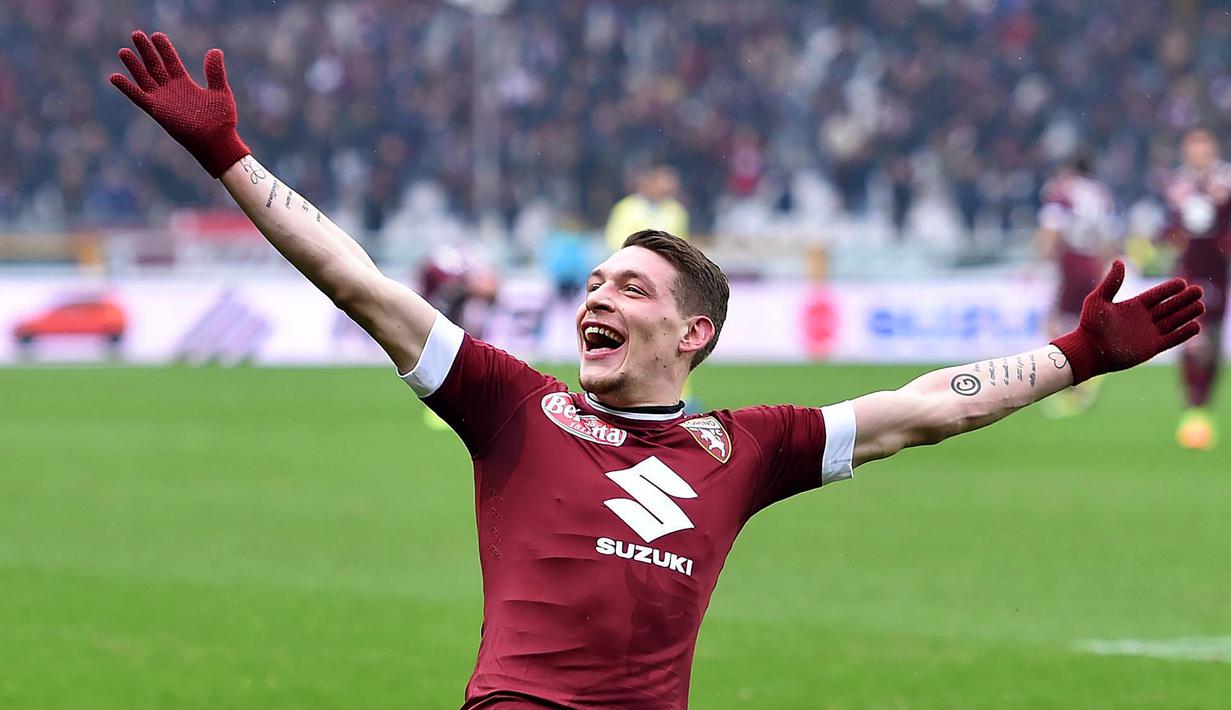 Striker Torino, Andrea Belotti, melakukan selebrasi usai mencetak gol ke gawang Pescara pada lanjutan laga Serie A di Stadion Olimpic, Turin (12/02/2017). (EPA/Alessandro Di Marco)