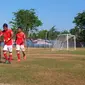 Pemain Madura FC Bersujut Usai Mencetak Gol (Liputan6.com/Mohamad Fahrul).