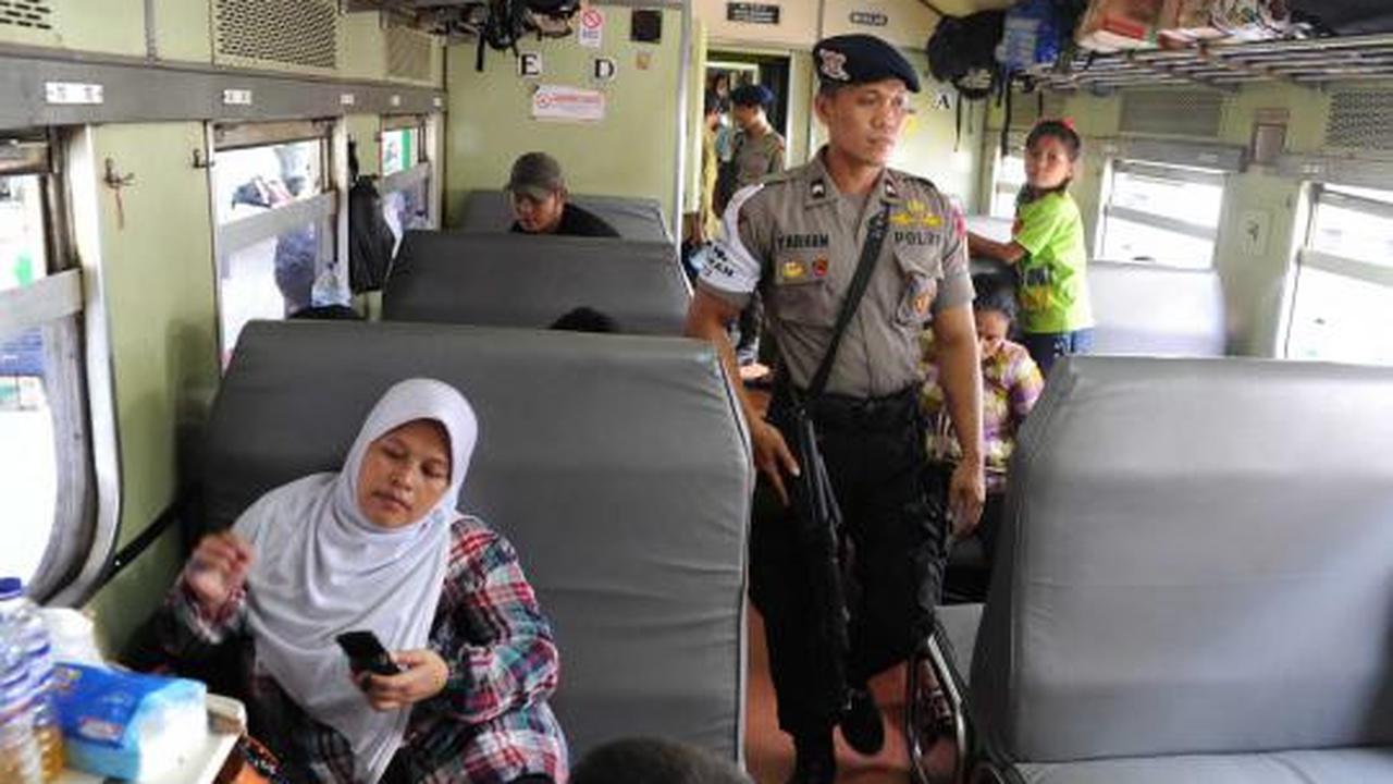 H-5 lebaran, Stasiun Senen dipadati pemudik