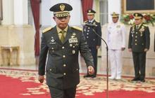 Meski Bintang 4 di Pundak, Panglima TNI Tak Gengsi Berdiri Antre Jajan di Pinggir Jalan 'Harga Merakyat