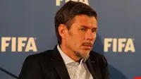 Zvonimir Boban kini menjabat sebagai deputi sekjen FIFA (FIFA)