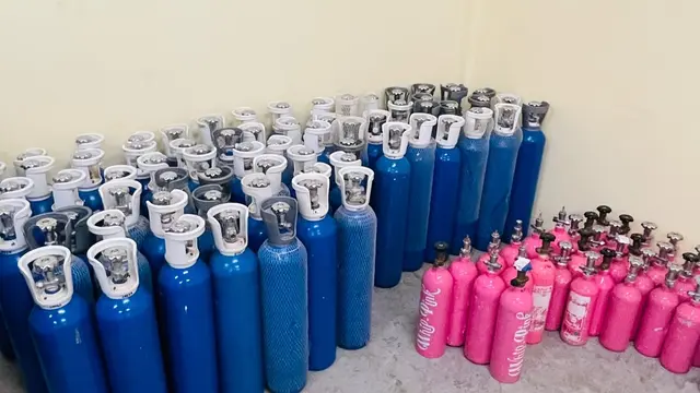 Bareskrim bongkar peredaran gas whip pink. (Liputan6.com/Ady Anugrahadi).