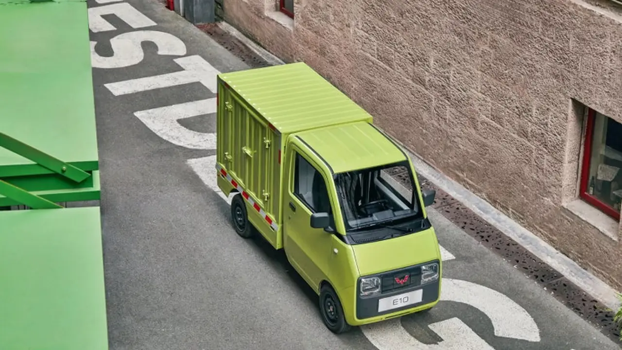 Wuling E10 jadi kendaraan niaga ringan listrik terbaru