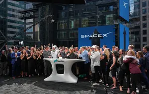 Selain Elon Musk, Ini Pemegang Saham Terbesar SpaceX