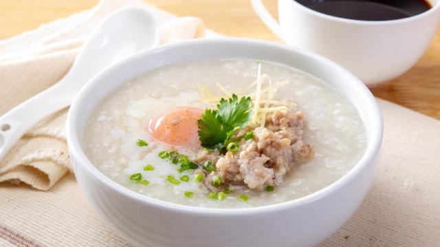 7 Cara Membuat Nasi Tim Ala Rumahan, Enak dan Gurih