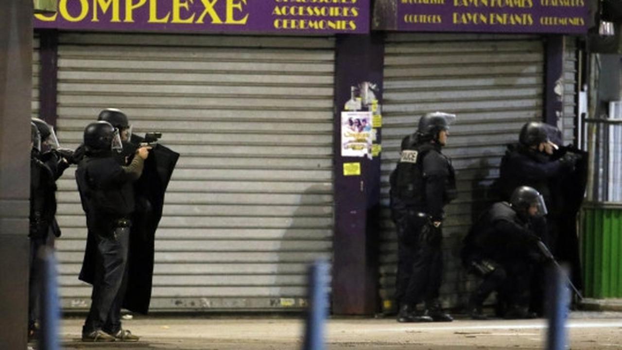 Suasana mencekam polisi kepung persembunyian pelaku Teror Paris