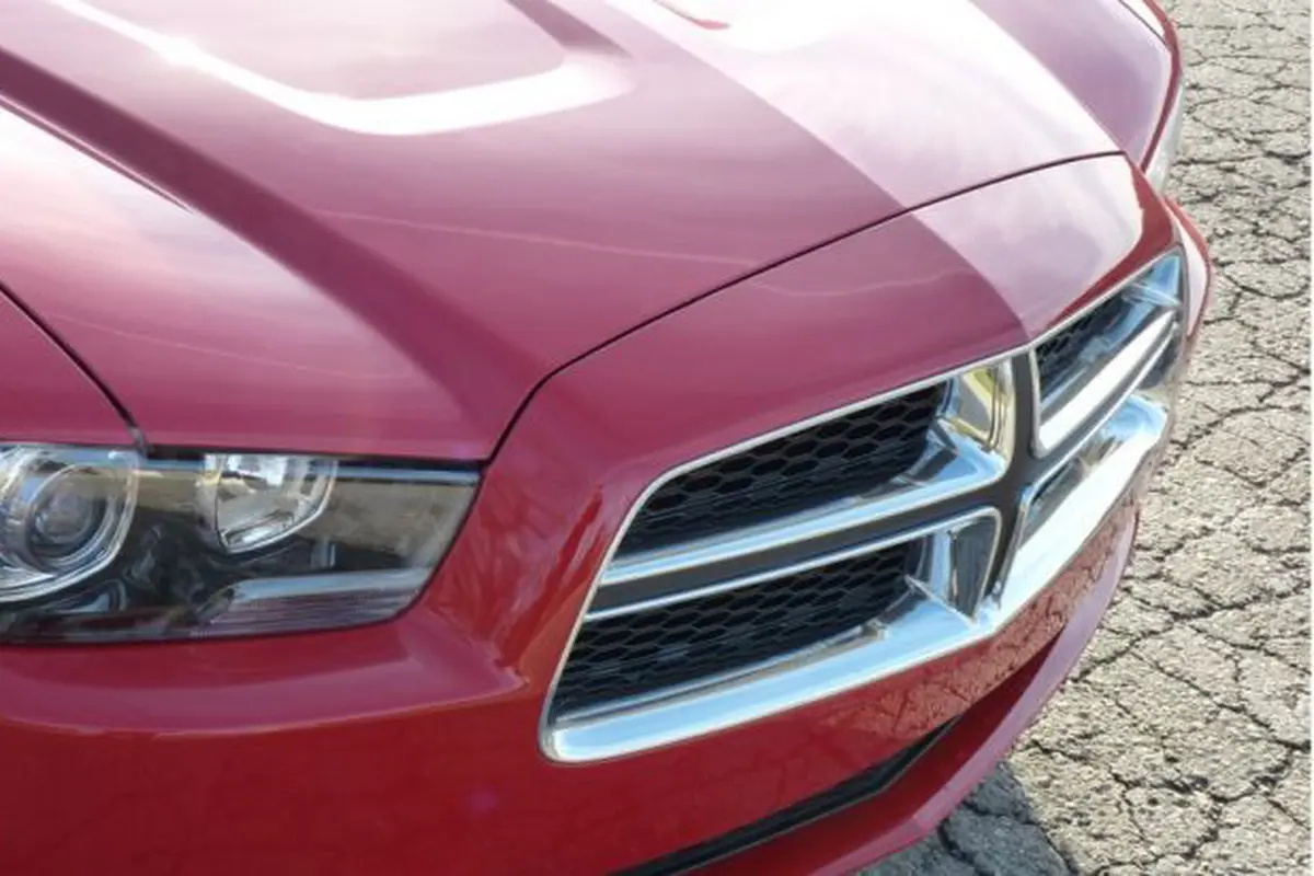 [OTO-News] Dodge Carger 2011-2012 Ditarik
