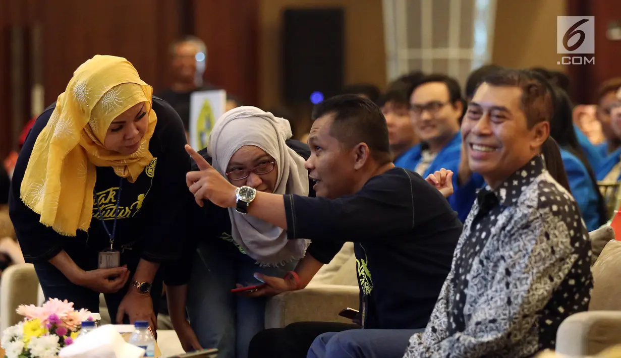 Kakanwil Dirjen Pajak Jakarta Barat Budi Susanto (kedua kanan) menghadiri sosialisasi tentang Pajak Bertutur di Jakarta, Jumat (11/8). Kegiatan ini diharapkan memberikan pemahaman pentingnya pajak sejak dini. (Liputan6.com/Johan Tallo)