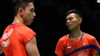 Ganda putra Indonesia, Fajar Alfian/Muhammad Rian Ardianto, tak dapat menahan laju pasangan Thailand, Kittinupong Kedren/Dechapol Puavaranukroh, pada semifinal bulutangkis SEA Games 2017, Senin (28/8/2017). (PBSI)