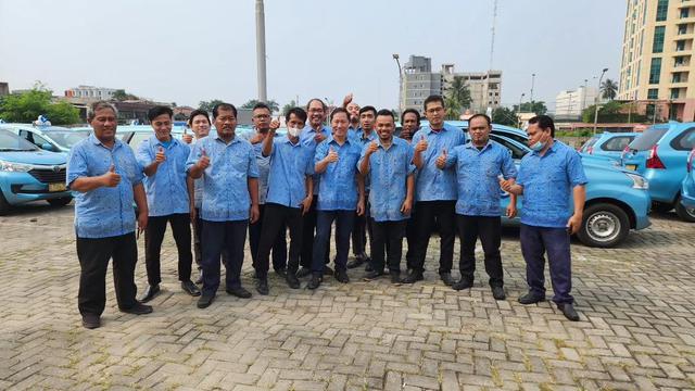 6 Potret Kesederhanaan Sigit Djokosoetono, Bos Blue Bird yang Nyamar Jadi Sopir Taksi