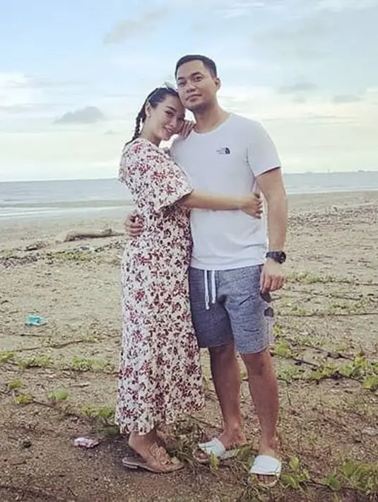 Zaskia Gotik dan Sirajuddin Mahmud (Instagram/zaskiaa_gotik)