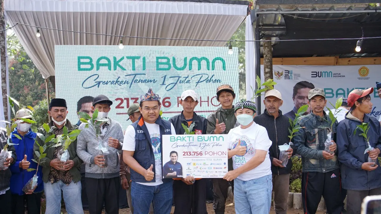 20 BUMN berkolaborasi menyelenggarakan acara BAKTI BUMN-Gerakan Tanam 1 Juta Pohon di Desa Cipelah, Ciwidey, Jawa Barat.