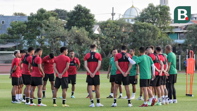 Foto: Skuad Timnas Indonesia Semakin Lengkap pada Hari Kedua Latihan, Marc Klok hingga Lilipaly Merapat ke Surabaya
