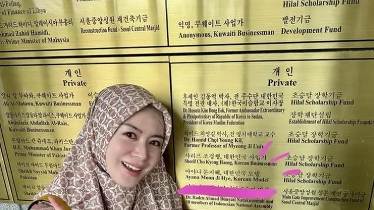 10 Model Kerudung Segi Empat Motif, Bikin Penampilanmu Stylish di Acara Formal maupun Santai