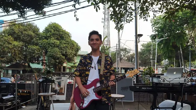 Syahravi merilis single terbarunya berjudul 'Love Me, Honestly'.