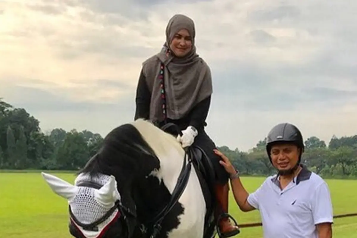 [Bintang] Arifin Ilham dan Istri