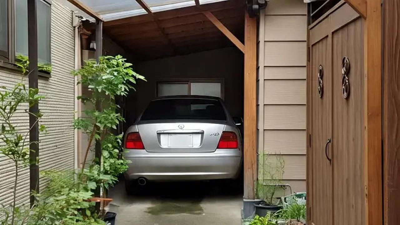 Perbandingan Kanopi Baja Ringan vs Polycarbonate untuk Carport Rumah