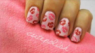 Ciuman Bibir Tutorial Nail Art Seru Untuk Sambut Valentine Beauty Fimela Com Tutorial french kiss ( cipok'an ) sobat ambyar, 31/05/2019. ciuman bibir tutorial nail art seru