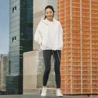 Melihat koleksi gaya kontemporer sebagai pakaian sehari-hari di koleksi UNIQLO X Theory (Foto': Uniqlo)
