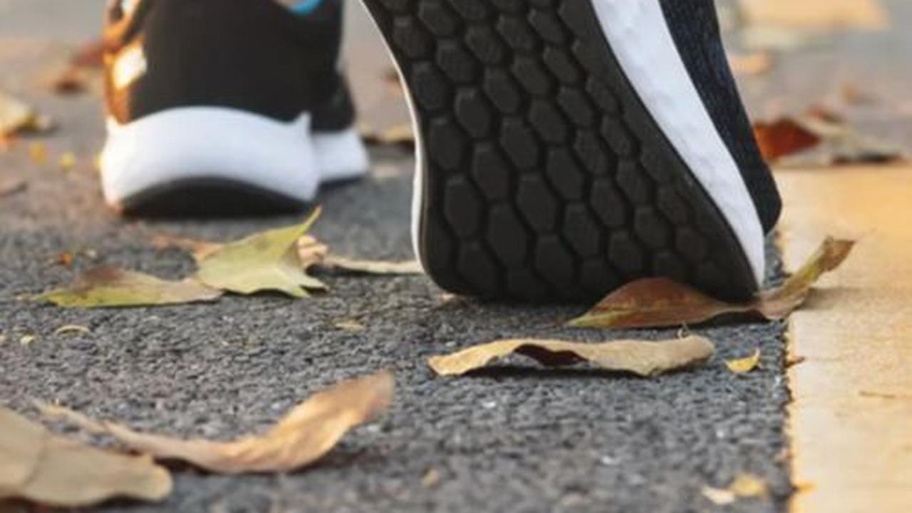 Tips Berjalan Kaki untuk Turunkan Berat Badan, Jangan Lupa Ayunkan Tangan