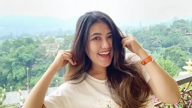 5 Artis yang Pernah Pingsan di Atas Panggung, Terbaru Via Vallen