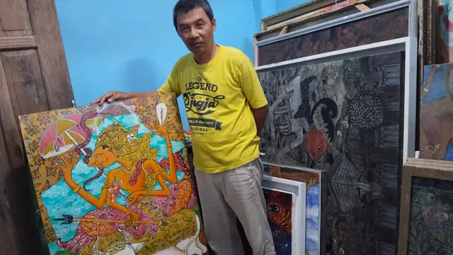 Agus Nuryanto (55), pelukis wayang jewer (Liputan6.com/Shani Rasyid)