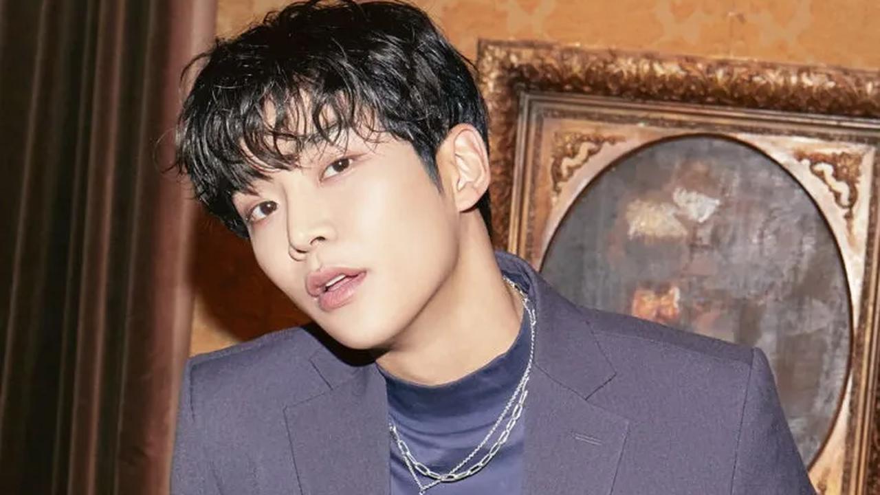 Tinggi badan Ro Woon mencuri perhatian karena beberapa situs menyebut tinggi badannya sekitar 189 cm atau 190,5 cm. Namun, idol kelahiran 1996 ini menyebut tinggu badannya 190,5 cm di program Idol Room yang tayang di JTBC.