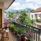 8 Desain Balkon Rumah yang Berhadapan dengan Tetangga, Tetap Nyaman dan Punya Pemandangan Indah