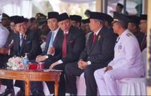 SBY Ajak Ratusan Teman Seangkatan Akmil Upacara HUT RI di Pendopo Pacitan