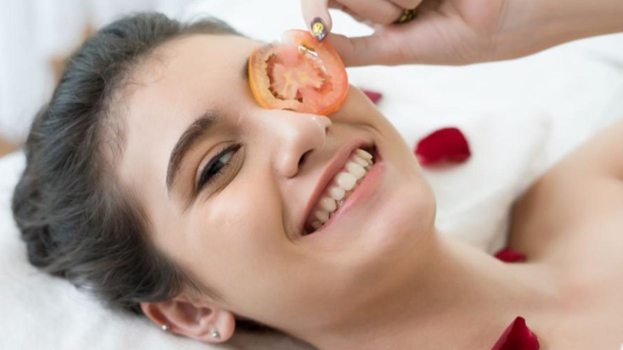 Tomato Mask