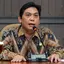 Seorang pecatur Indonesia yang kini berkarir di bidang politik