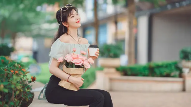 wanita oktober tenang setelah putus