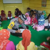 Salut! Seorang Polisi Ubah Lokasi Miras Jadi Tempat Pengajian | foto : maspolin.com