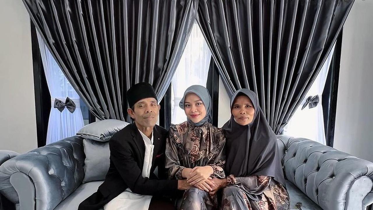 Bersama Kedua Orangtuanya