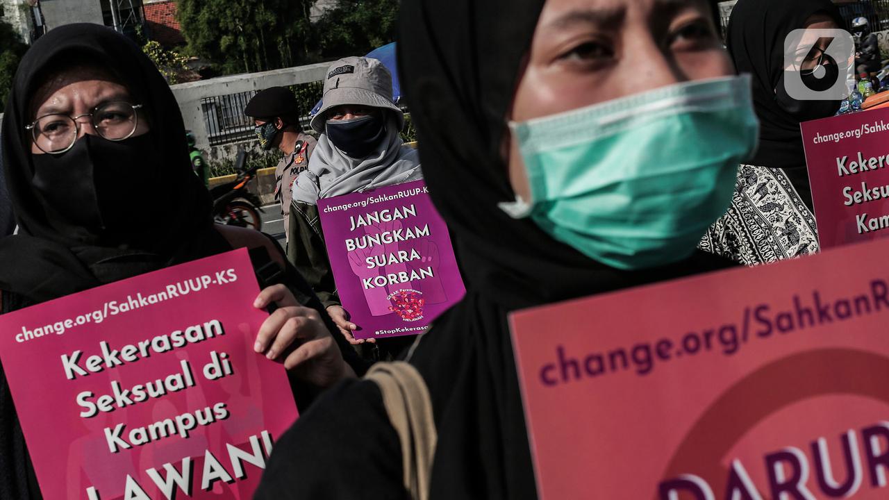 Desak Sahkan RUU PKS, Para Perempuan Geruduk Gedung DPR