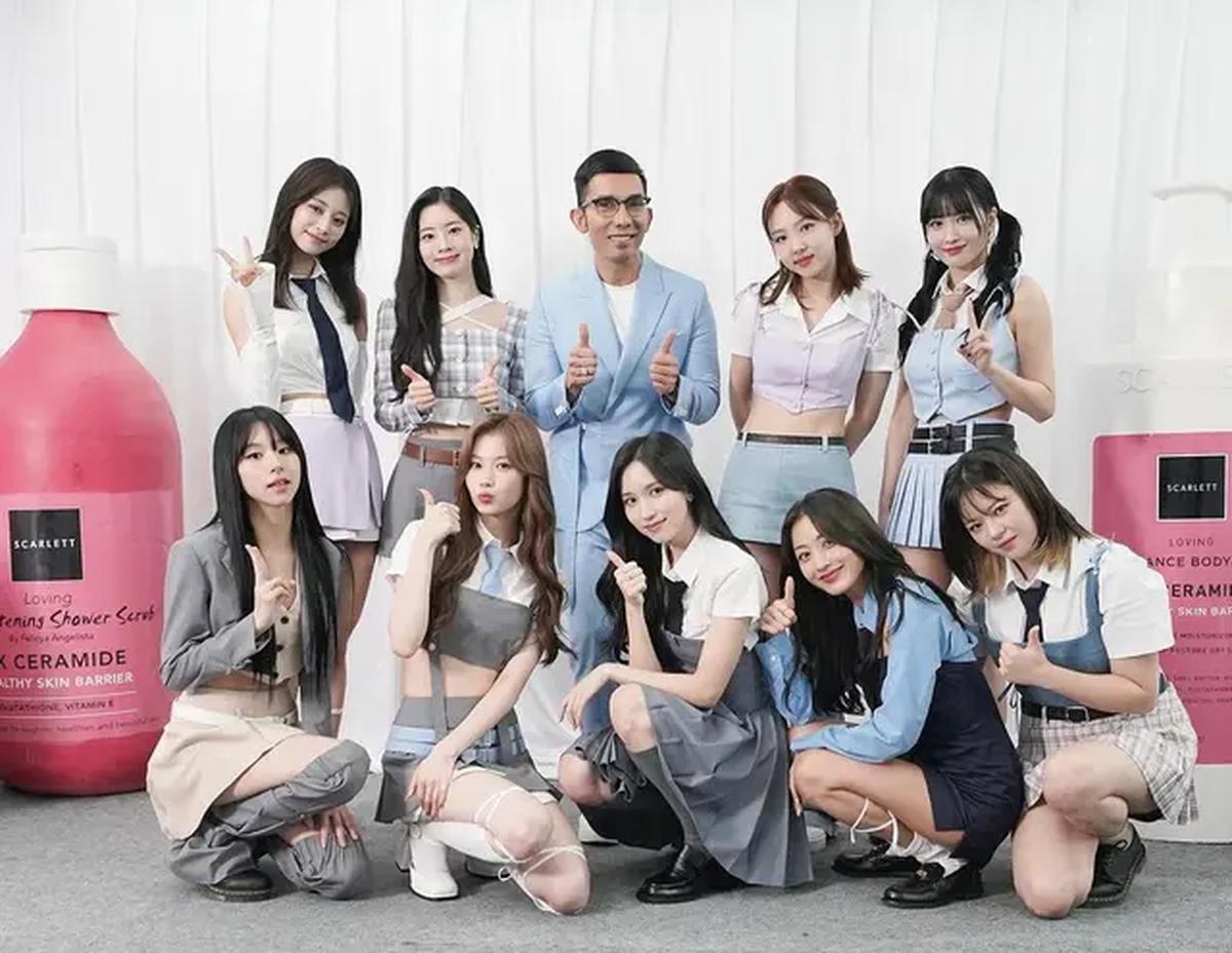 Indra Herlambang dan Artis Kpop, Twice (Sumber: Instagram/indraherlambang)