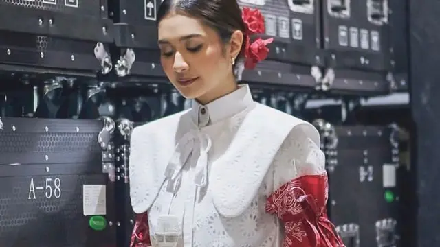 9 Inspirasi OOTD Merah Putih ala Artis untuk 17 Agustus, dari Cinta Laura hingga Jessica Mila