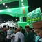 Sejumlah orang menonton dari layar lebar pengumuman hasil tabulasi penjaringan calon Ketua Umum Pengurus Besar Nahdlatul Ulama (PBNU), Senin dini hari (31/8/2026). (Liputan6.com/ Ahmad Apriyono)