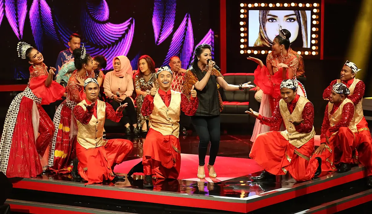 Tampil untuk sahabatnya itu, Depe pun mengingat masa-masa mereka pernah bertengkar. Seakan tak menyesali, justru Depe mengambil hikmah dari masalah yang pernah dihadapinya bersama Jupe. (Bambang E. Ros/Bintang.com)